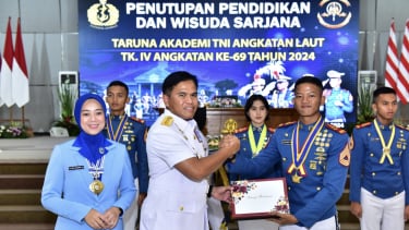 Mochamad Irvan: Sukses Jadi Taruna Terbaik Akademi Angkatan Laut Meski Hanya Anak Pedagang Kelontong di Papua
