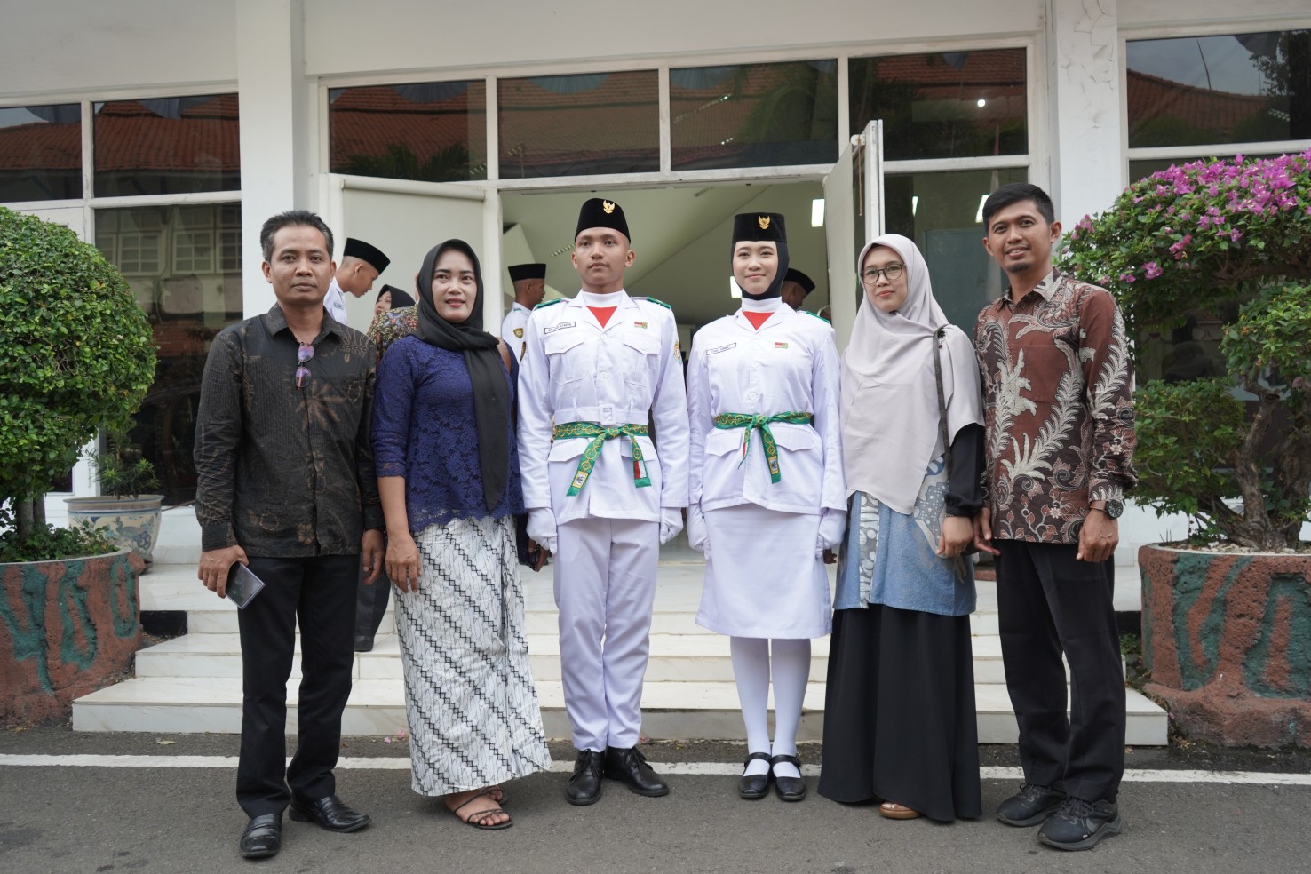 Perwakilan Siswa dan Siswi MA Darul Amanah Dikukuhkan Jadi Anggota Paskibraka Kabupaten Kendal