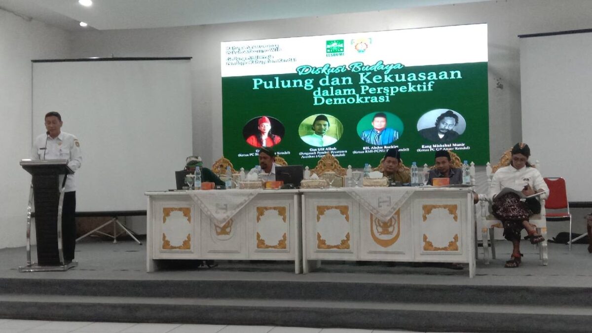 Kepala Kesbangpol Kendal Alfebian Yulando Saat Buka Diskusi Budaya Lesbumi Kendal 