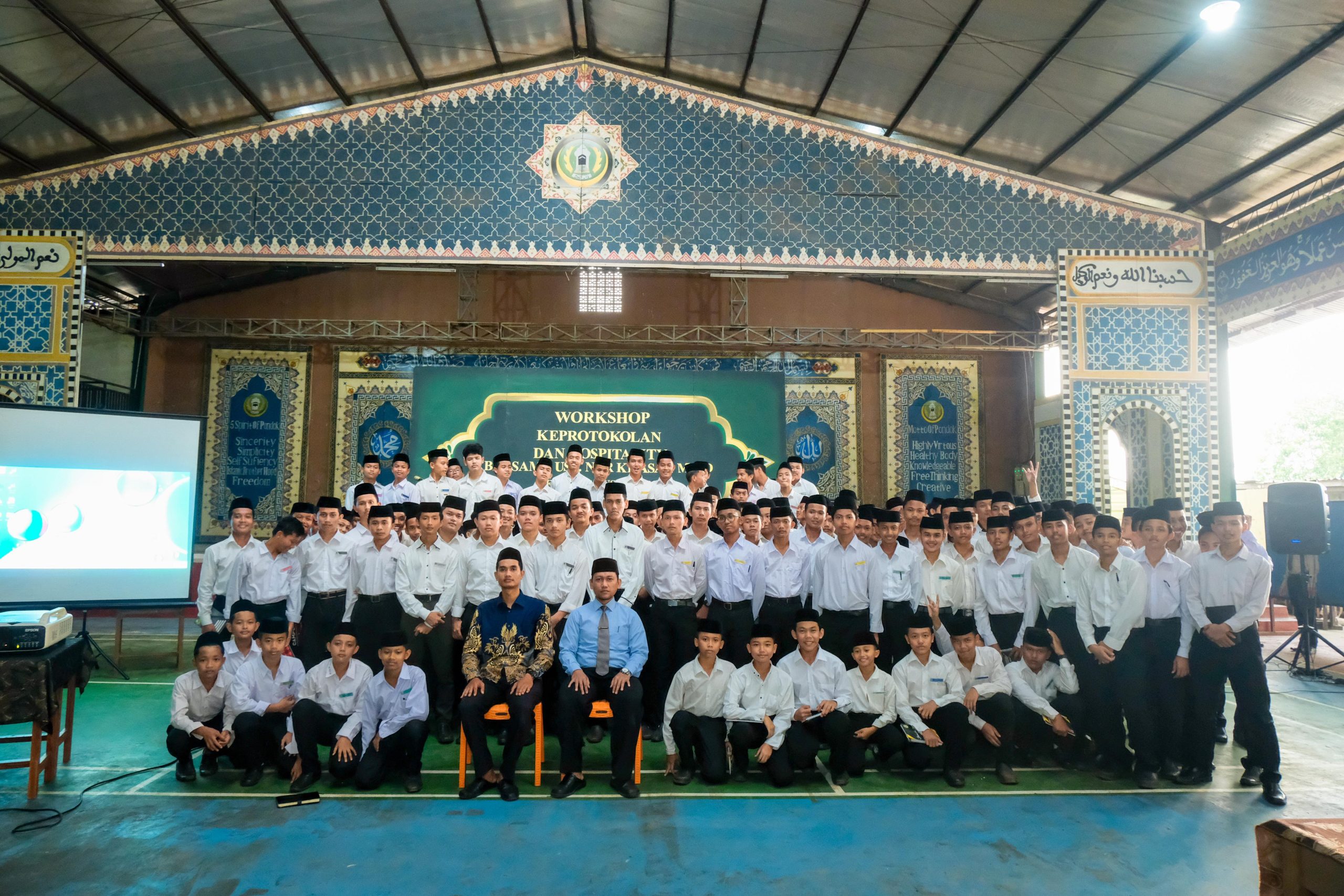 Demi Tingkatkan Pelayanan, Pondok Pesantren Darunnajah 8 Laksanakan Pelatihan Keprotokolan, Cek Di sini!