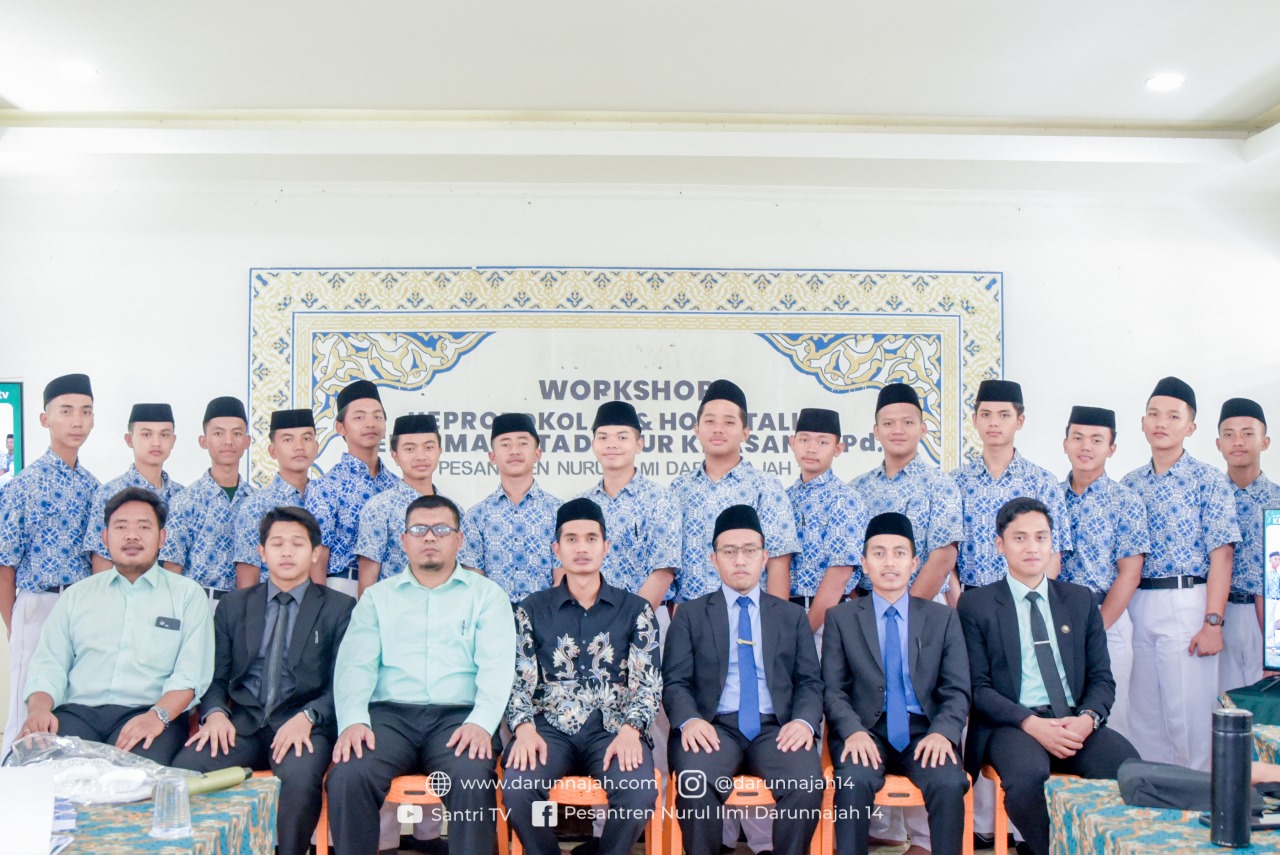 Maksimalkan Pelayanan Tamu, Ponpes Darunnajah 14 Latih Santri Keprotokolan, Table Manner dan Hospitality