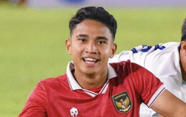 Pesepakbola Marselino Ferdinan Cetak Sejarah: Pemain Kelahiran Indonesia yang Gabung Liga Inggris