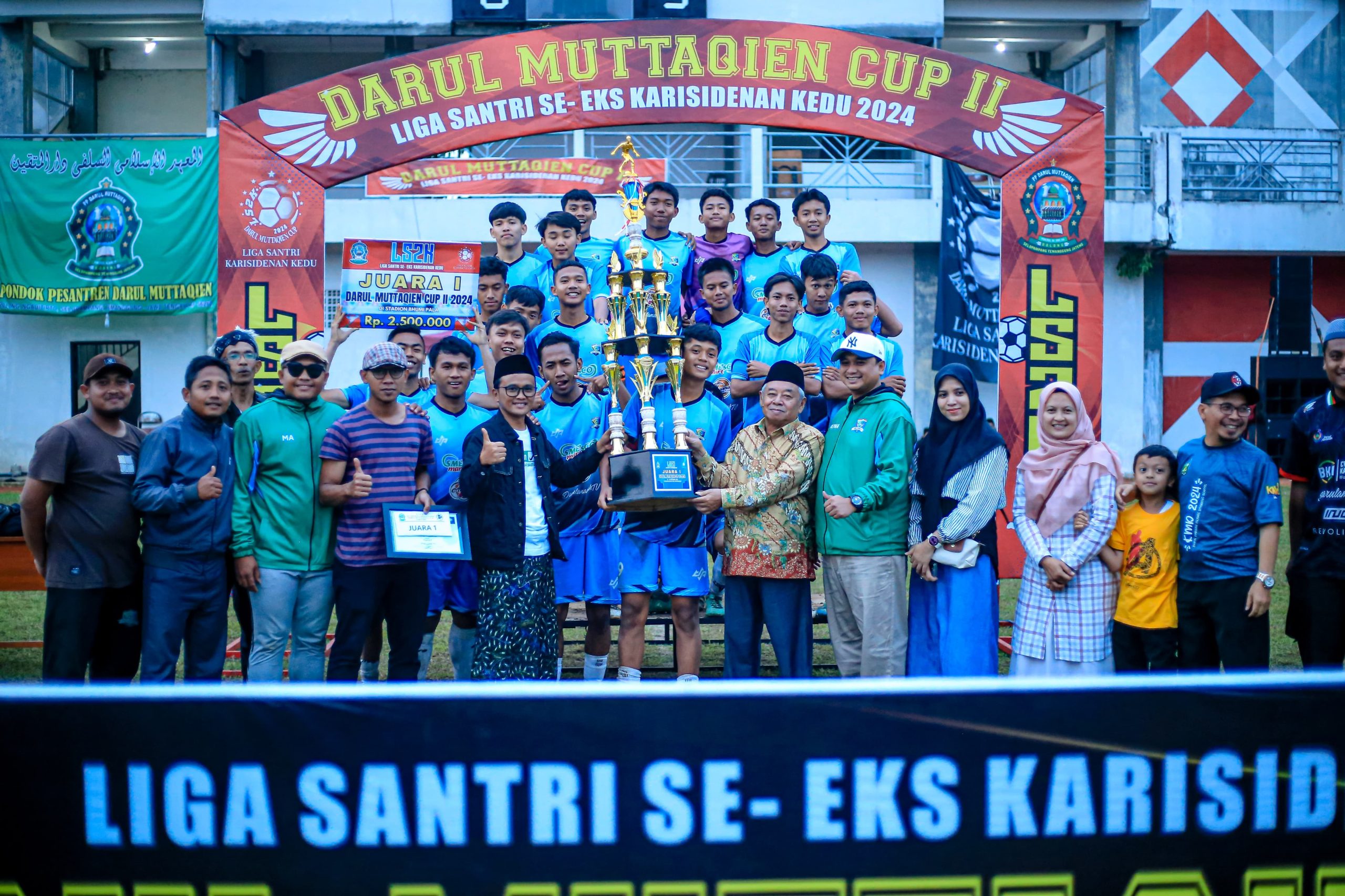 Darul Amanah FA Juara 1 Turnamen Sepak Bola Antar Santri se Eks-Karesidenan Kedu
