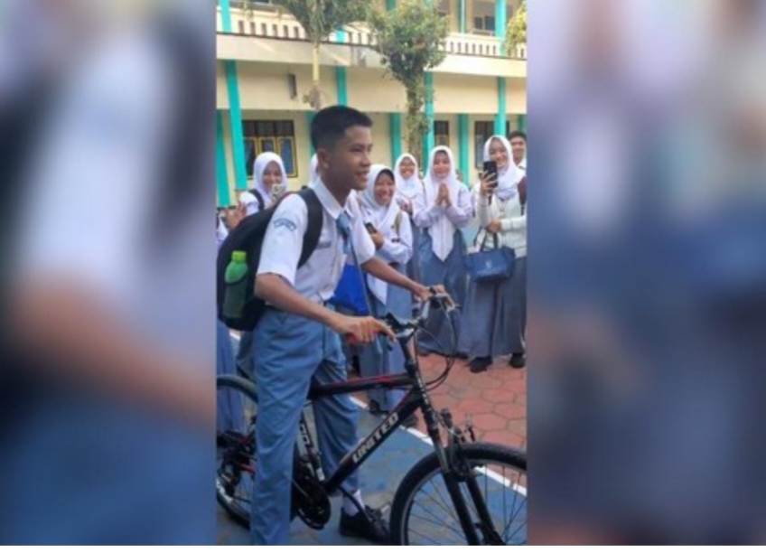 Menyala Anak Muda! Siswa SMA 1 Karanganyar Kebumen Patungan Beli Sepeda Buat Romsi