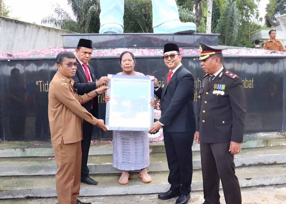 Pjs Bupati Toba Ajak Masyarakat Jadikan Pahlawan Revolusi D.I. Panjaitan sebagai Teladan Pembangunan