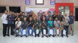 Dandim 0715/Kendal Letkol Inf Ely Purwadi bersama Rekan Forum Wartawan Kendal (Forwaken)