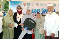 Alvin Almadina didampingi pengurus PPTQ Asnawiyyah Demak