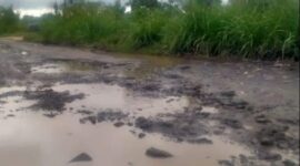 Foto: Kondisi jalan provinsi Tigarunggu-Pematangraya, Kab. Simalungun yang hancur total / Roy Prawira Pandia