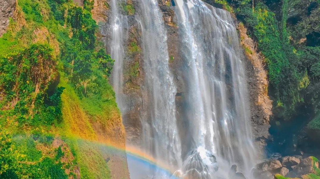 Curug Sewu: Surga Tersembunyi di Kendal, Destinasi Liburan Alam yang Tak Boleh Dilewatkan