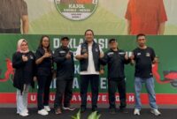 Hendrar Prihadi alias Hendi saat menerima pernyataan dukungan dari Komunitas Ojol Jateng  di Grasia Hotel, Senin (14/10/2024) 
