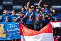 Aldi Satya Mahendra dan Tim setelah menjuarai balap motor WorldSSP300. Foto Instagram @aldihendra_57