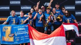 Aldi Satya Mahendra dan Tim setelah menjuarai balap motor WorldSSP300. Foto Instagram @aldihendra_57