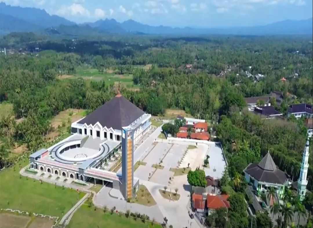 Masjid Agung Jawa Tengah ‘An Nuur’ Magelang Sudah Diresmikan,  Kamu Bisa Wisata ke Sini!