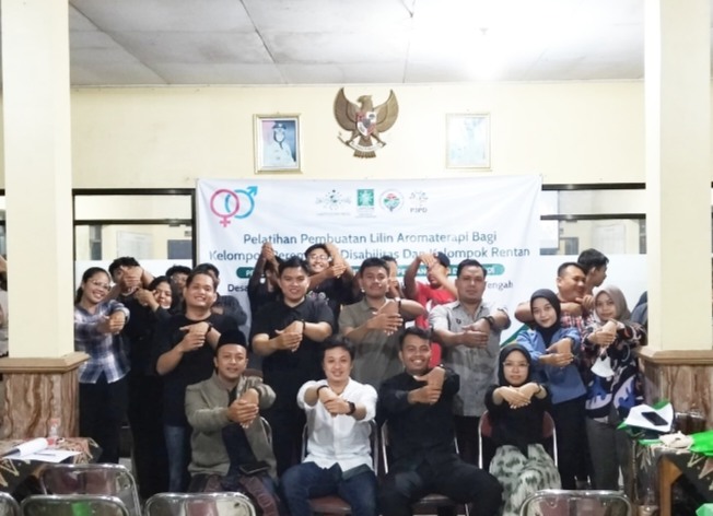 Dukung Pemberdayaan Ekonomi Inklusif, Lakpesdam NU Sukoharjo Gelar Pelatihan Membuatan Lilin Aromaterapi