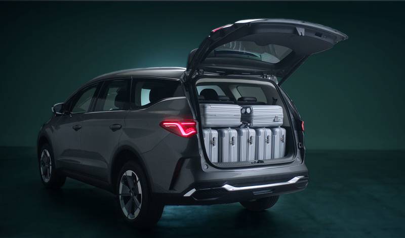 Aletra L8 EV: Mobil Listrik MPV Terluas dengan Fitur Canggih, Siap Bersaing di Indonesia