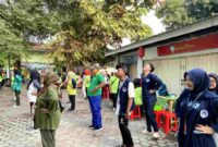 Senam bersama 180 lansia di Kel Suryodiningratan, Mantrijeron  Yogyakarta, Minggu (3/11/2024).
