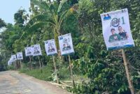 Aksi pencopotan alat peraga kampanye (APK) Paslon 1, Gus Nung dan Mas Iqbal (JUARA), oleh seorang oknum di Desa Bandengan, Jepara