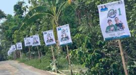 Aksi pencopotan alat peraga kampanye (APK) Paslon 1, Gus Nung dan Mas Iqbal (JUARA), oleh seorang oknum di Desa Bandengan, Jepara