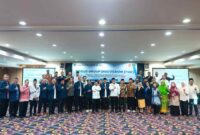 Sesi foto bersama saat Focus Group Discussion (FGD) oleh FKUB Kota Semarang di Hotel Grasia Semarang, Selasa (19/11/2024)
