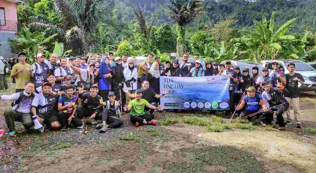 Serunya, ‘One Day Hike’ Bersama Komunitas TDA Depok di Bukit Paniisan Sentul