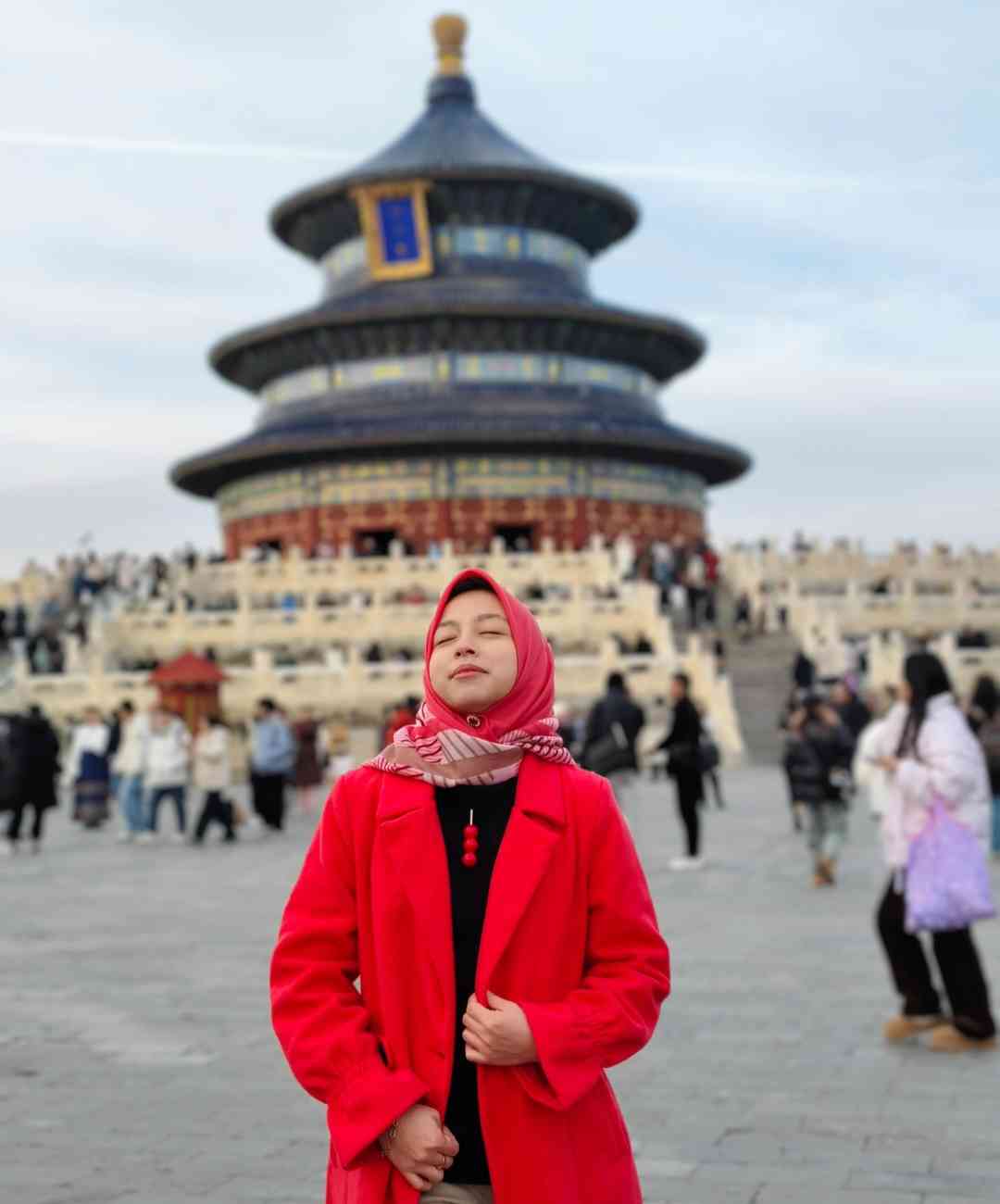 Puisi:  Sang Penakluk