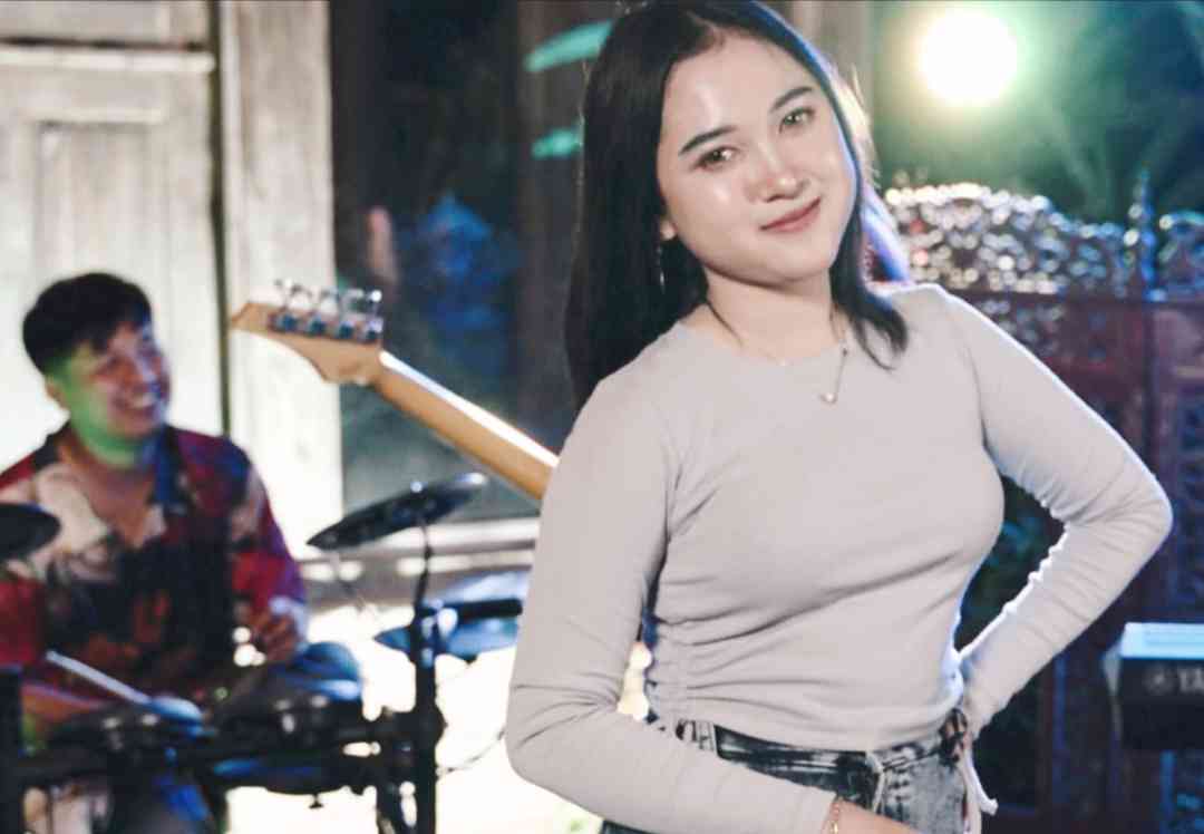 Chelsya Reta Perkuat Julukan “Ratu Pargoy” Lewat Lagu Terbaru Muntir
