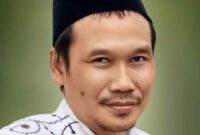 Ulama muda yang sangat berpengaruh, KH. Ahmad Bahauddin Nursalim (Gus Baha)/ sumber gambar: pinterest
