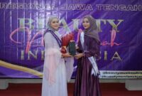 Mahasiswa Komunikasi Penyiaran Fakultas Dakwah dan Komunikasi UIN Walisongo Semarang Asy Syifa Nabila di ajang Beauty Muslimah Indonesia tingkat Provinsi Jawa Tengah 
