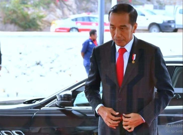 Bersih-bersih Partai, PDIP Resmi Pecat Jokowi, Anak dan Menantunya