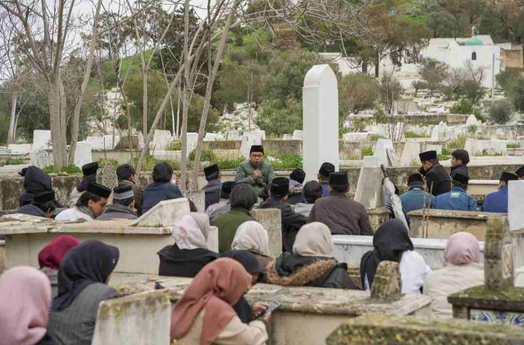 Buka Peringatan Harlah NU ke-102, PCINU Tunisia Gelar Ziarah Makam Syeikh Muhammad Tahir bin Asyur