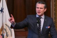 Menteri Pertahanan AS yang baru, Pete Hegseth: voa Indonesia