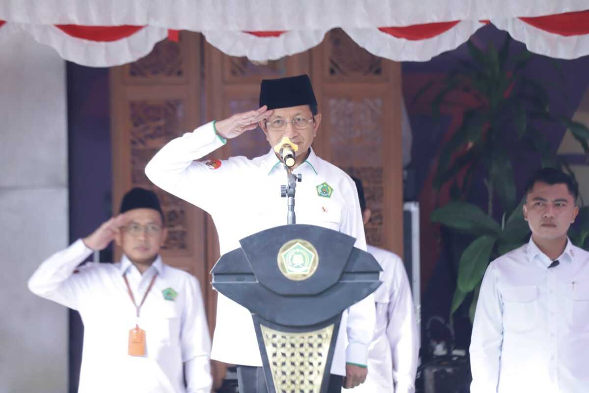 Menteri Agama RI Prof KH Nasaruddin Umar saat memimpin upacara Hari Amal Bakti ke 79 di Jakarta. Dok: Kemenag RI