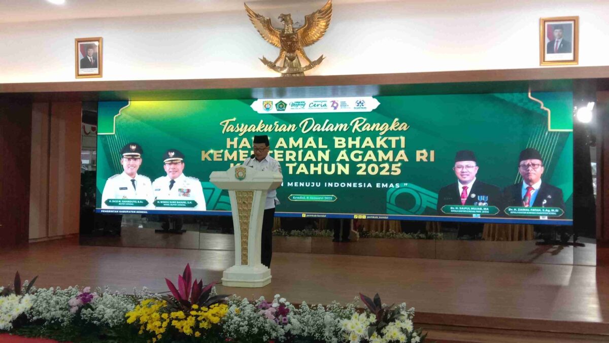 Kepala Kantor Kemenag Kendal, Dr H Zainal Fatah, S.Ag, M.Si saat memberikan sambutannya di tasyakuran HAB ke 79. Rabu, 8/1/2025