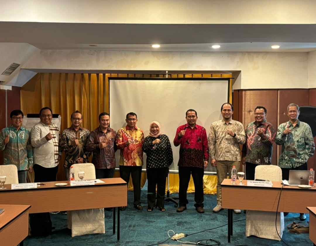 Jalin Kolaborasi dengan Firmly Law Firm, FH Unwahas Sukses Gelar FGD dan Eksaminasi Hukum