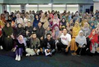 POV: Foto bersama panitia, peserta, dan pembicara dalam Workshop Demo Baking & Food Photography oleh TDA Depok Club Kuliner
