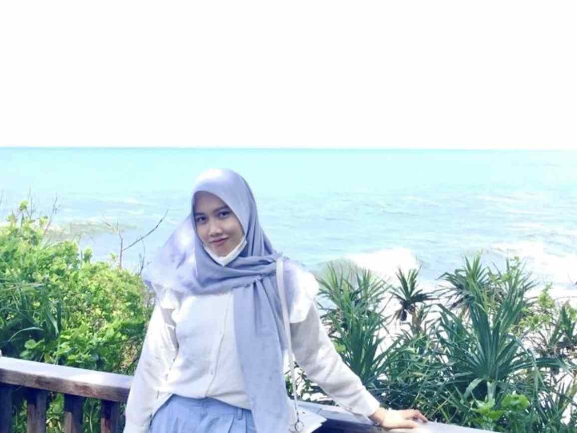 Desi Amelia Sari, Mahasiswa S2 Pendidikan Bahasa Indonesia UNS Solo
