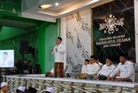 Ketua Tanfidziyah PWNU Jawa Tengah KH Abdul Ghaffar Rozin saat memberikan sambutannya di acara Lailatul Ijtima. Senin, 11/2/2025.