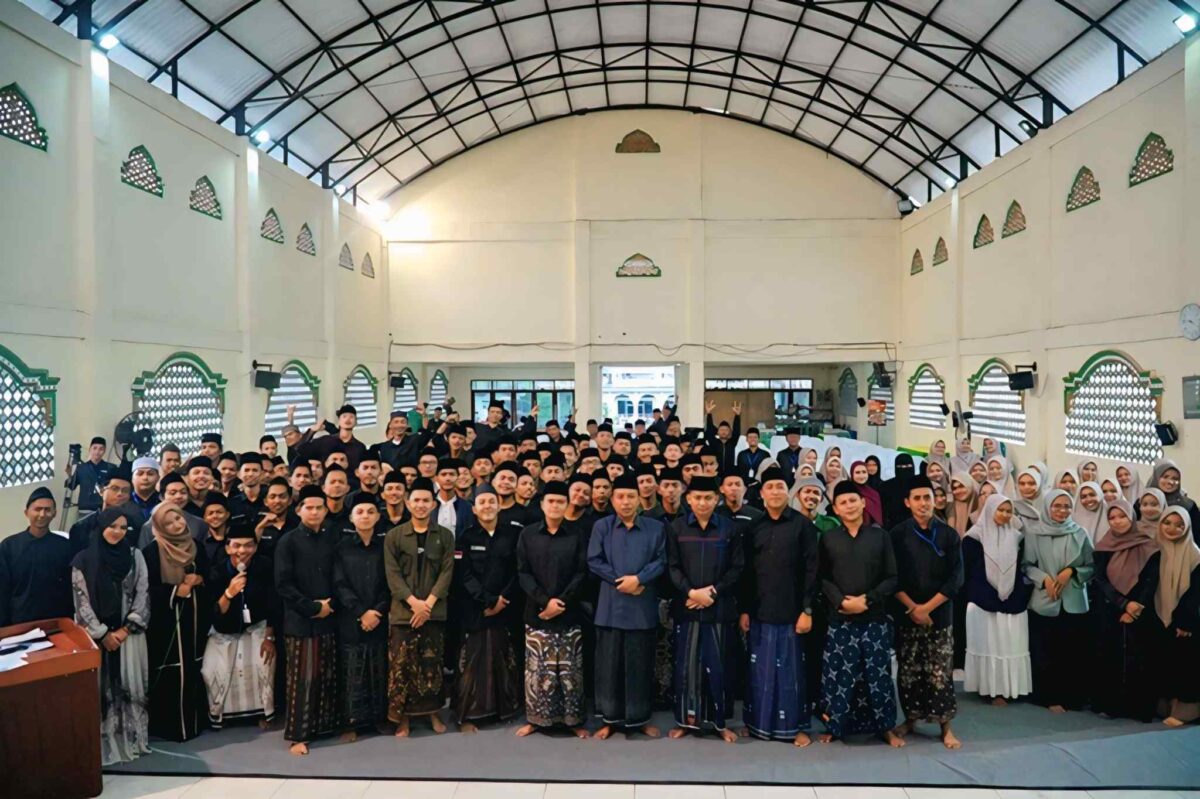 Acara Ngobrol Asik Dakwah Media (NGADEM) di Pondok Pesantren Askhabul Kahfi, Semarang, Sabtu (15/3/2025).