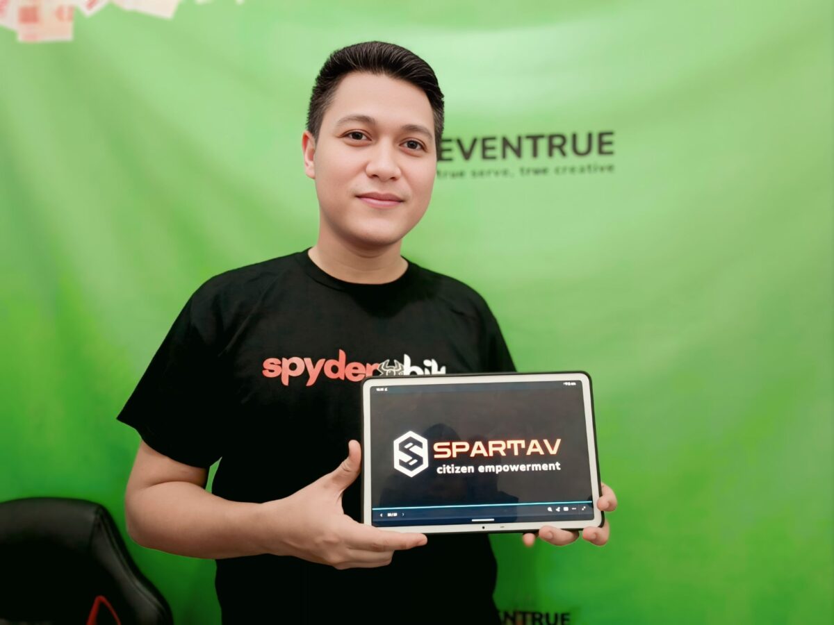 Yanuar Aris Budiharto, Pemuda asal Semarang Jawa Tengah mengembangkan SPARTAV sebuah aplikasi digital advertising inovatif.