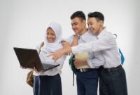 Ilustrasi siswa SMA/ pinterest
