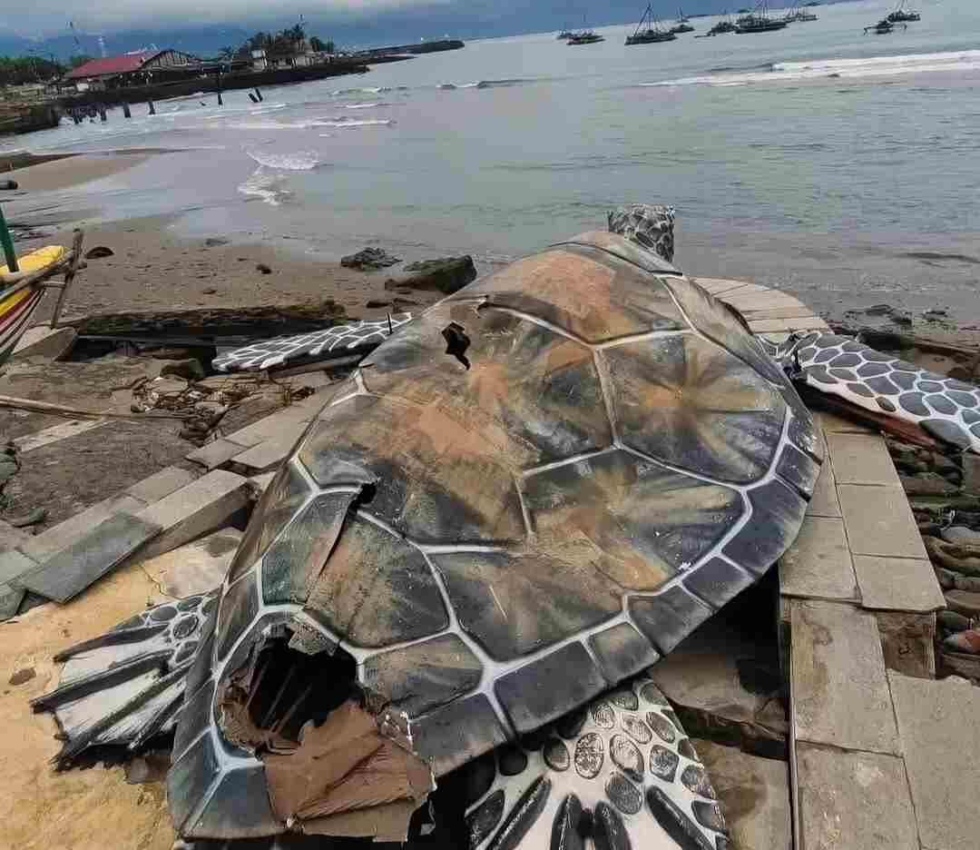 Gokil! Patung Penyu di Sukabumi Habiskan Rp15 Miliar, Tapi Ternyata Dibuat dari Bahan Kardus