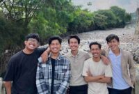 POV: Sekelompok anak muda kreator konten berbasis isu lingkungan, Pandawara Group. Sumber foto: IG @pandawaragroup

