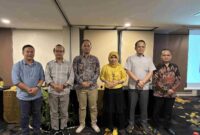 Foto bersama usai sidang eksaminasi ahli terhadap putusan Nomor 12/Pid.Sus-TPK/2022/PN.YYK yang menjatuhkan vonis terhadap Sugiharto, konsultan perencana proyek kawasan Stadion Mandala Krida Yogyakarta
