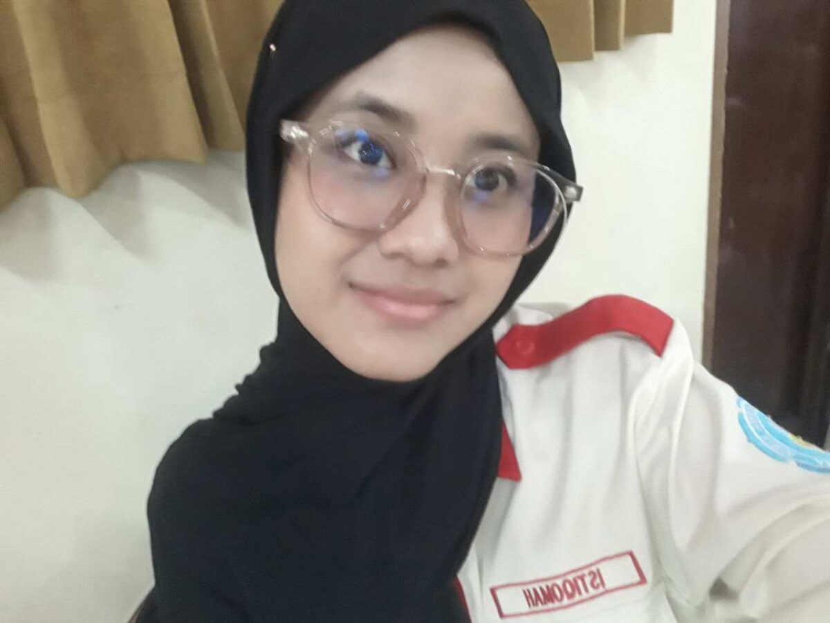 Istiqomah, Mahasiswa Prodi Pendidikan Kimia, Fakultas Matematika dan Ilmu Pengetahuan Alam-UNY
