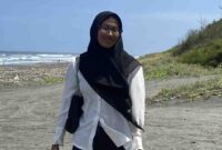 Dena Ryani Santosa, mahasiswa Prodi Pendidikan Kimia, Fakultas Matematika dan Ilmu Pengetahuan Alam, Universitas Negeri Yogyakarta
