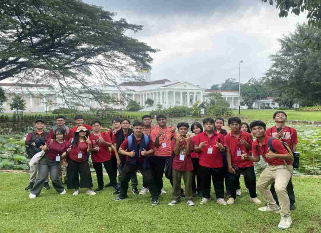 Sederhana Tapi Penuh Makna, Siswa Kelas X SMA Vianney Gelar Studi Ekskursi ke Bogor