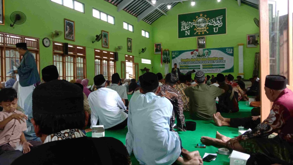 Acara silaturahim, ta'aruf calon haji dan rakor KBIHU NU Makkah Madinah di Gedung MWCNU Weleri. Minggu, 6/4/2025