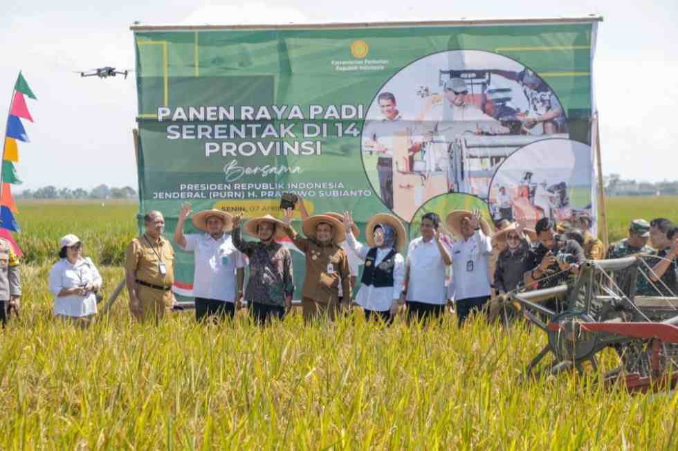 Jateng Optimistis Mampu Penuhi Target 11,8 Juta Ton Padi pada 2025