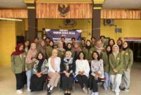 POV: foto bersama mahasiswa Teknik Kimia UPN “Veteran” Jawa Timur saat pelepasan untuk mengikuti Program MBKM Bina Desa di Desa Segoro Tambak, Kecamatan Sedati, Kabupaten Sidoarjo (dok pribadi)
