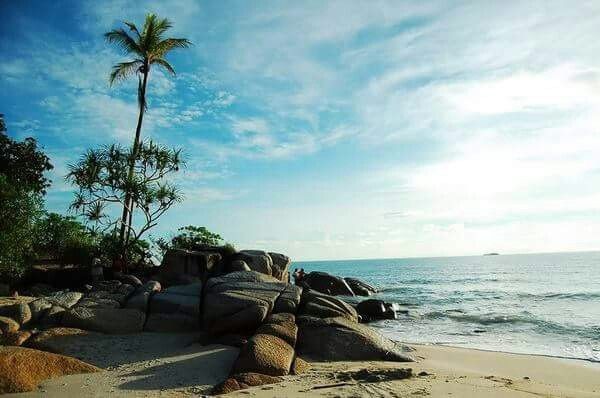 Meneropong Eksotisme Pantai Padi: Pantai Pasir Putih di Bangka Belitung